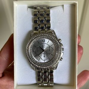 New York and Company Watch